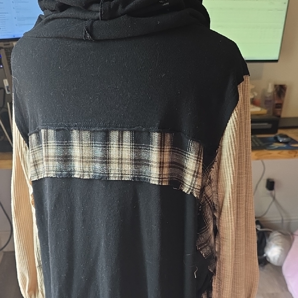 POL Black and Tan Top - Picture 4 of 5
